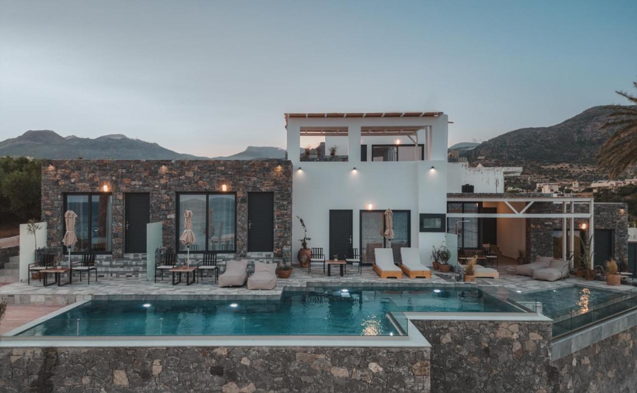 Plakakia Luxury Apartments Makrýgialos Buitenkant foto