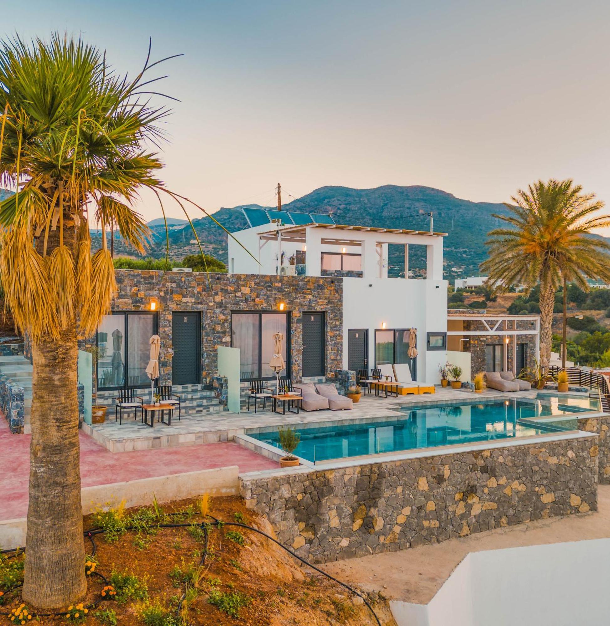 Plakakia Luxury Apartments Makrýgialos Buitenkant foto