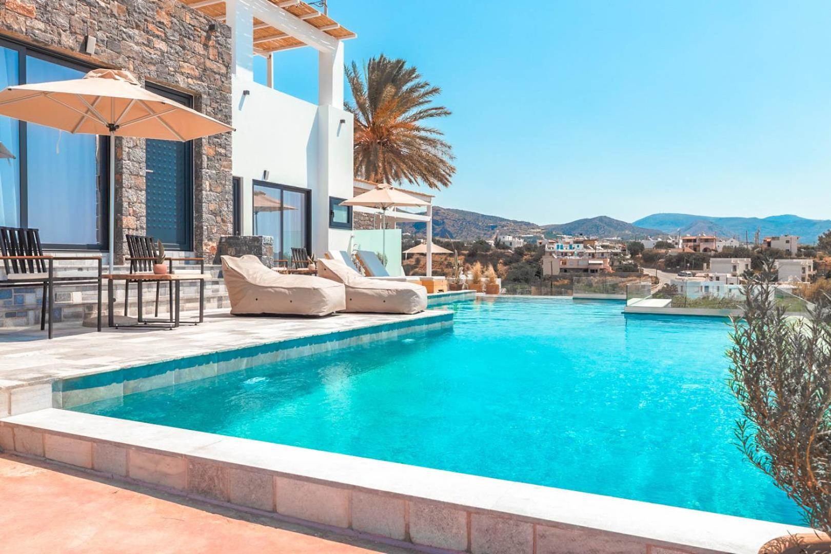 Plakakia Luxury Apartments Makrýgialos Buitenkant foto